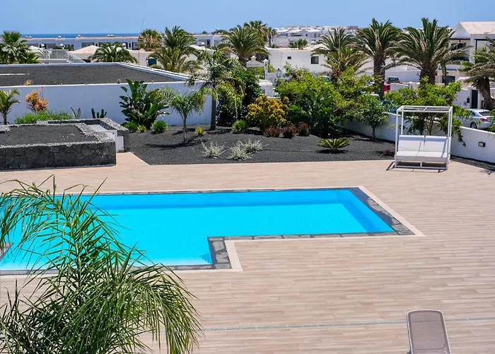 Feriehus Sunset View Modern Private Poolside *