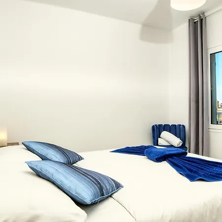 Sunset View Modern Private Poolside Holiday home Costa Teguise